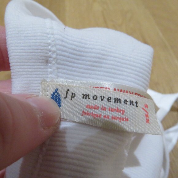 FREE PEOPLE MOVEMENT All Clear Solid Cami in White Ribbed Workout - Size XS / S - Picture 12 of 12